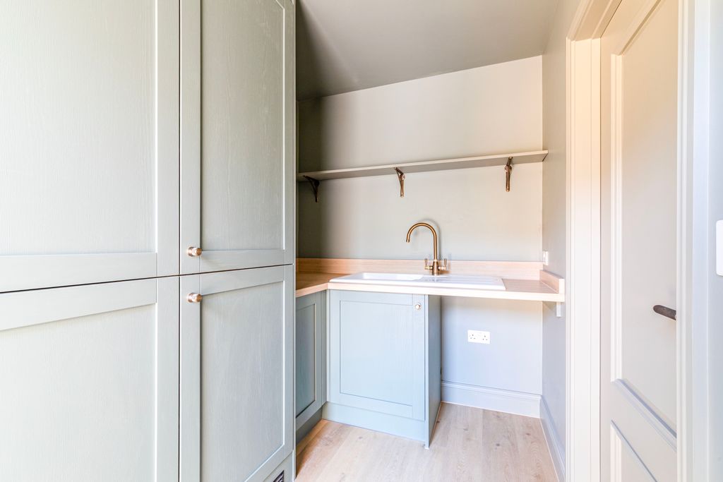 Additional image 7 of 4 bed semi-detached house for saleGreen Lane, Hersham Village, Surrey KT12