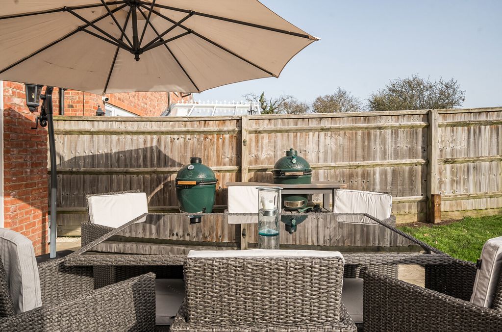 Additional image 14 of 4 bed detached house for saleElen Place, Bracknell, Berkshire RG42