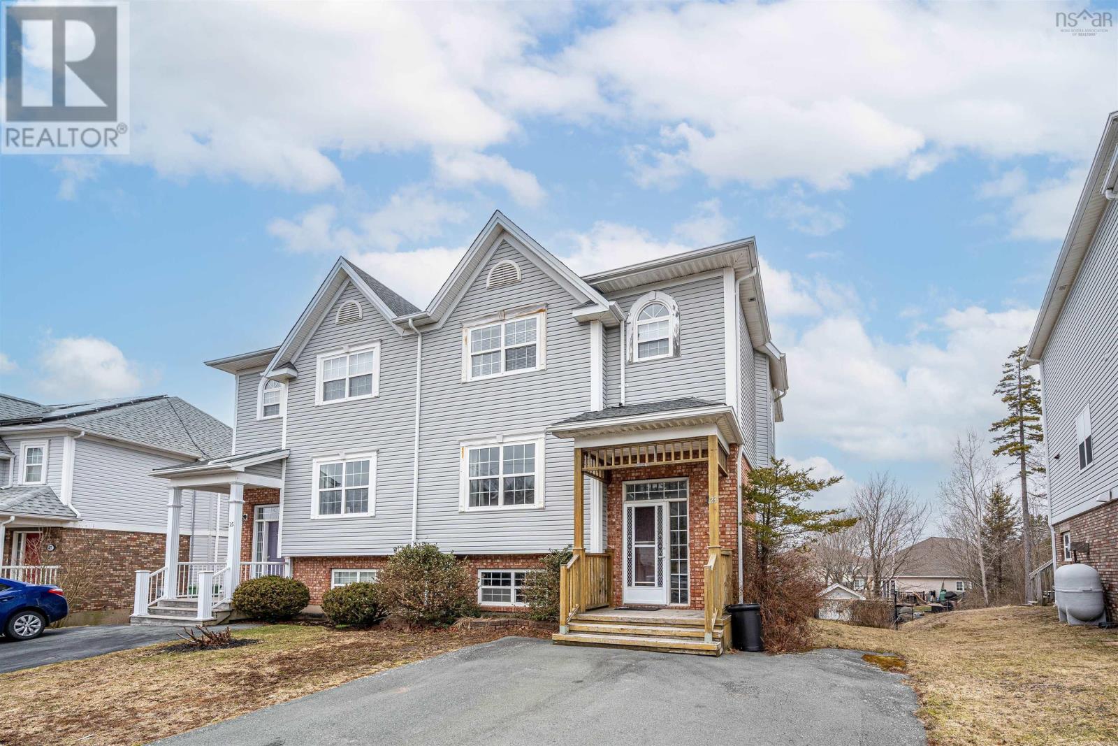 23 Stratford Way