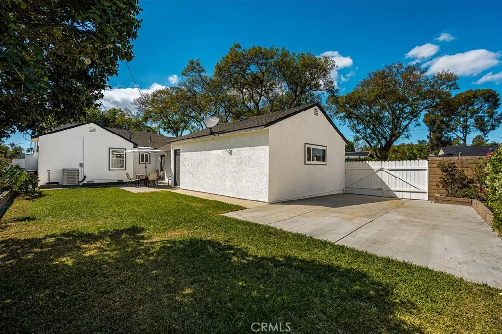 Additional image 90 of 1842 N Greenbrier Rd, Long Beach, CA 90815