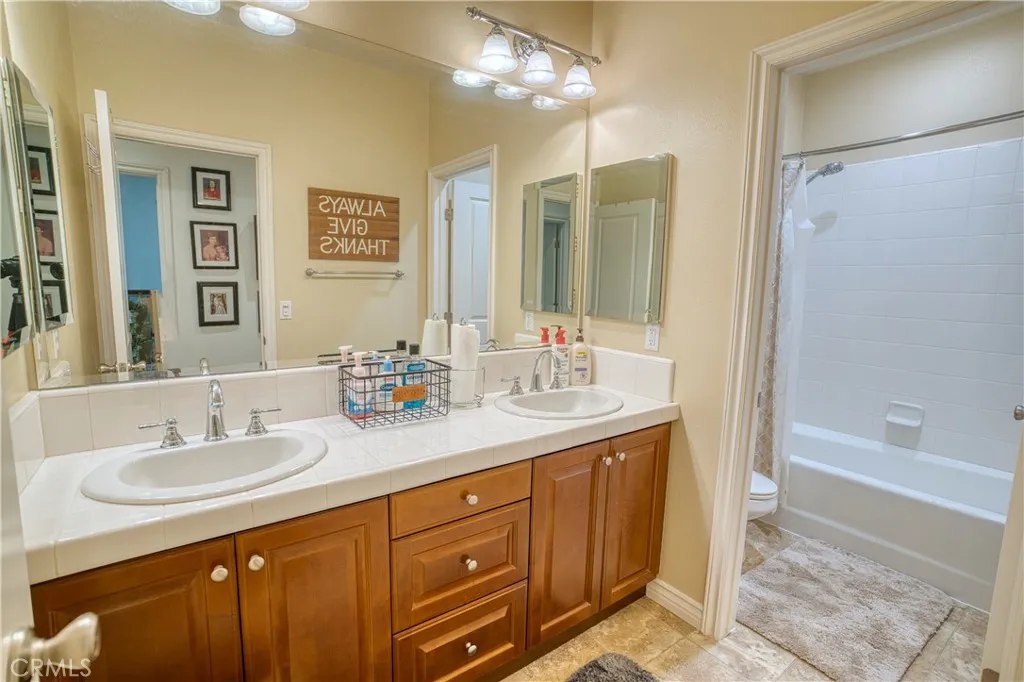 Additional image 119 of 14616 Meadowbrook Lane, Eastvale, CA 92880