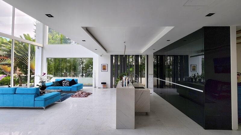 Cove Way photo 2