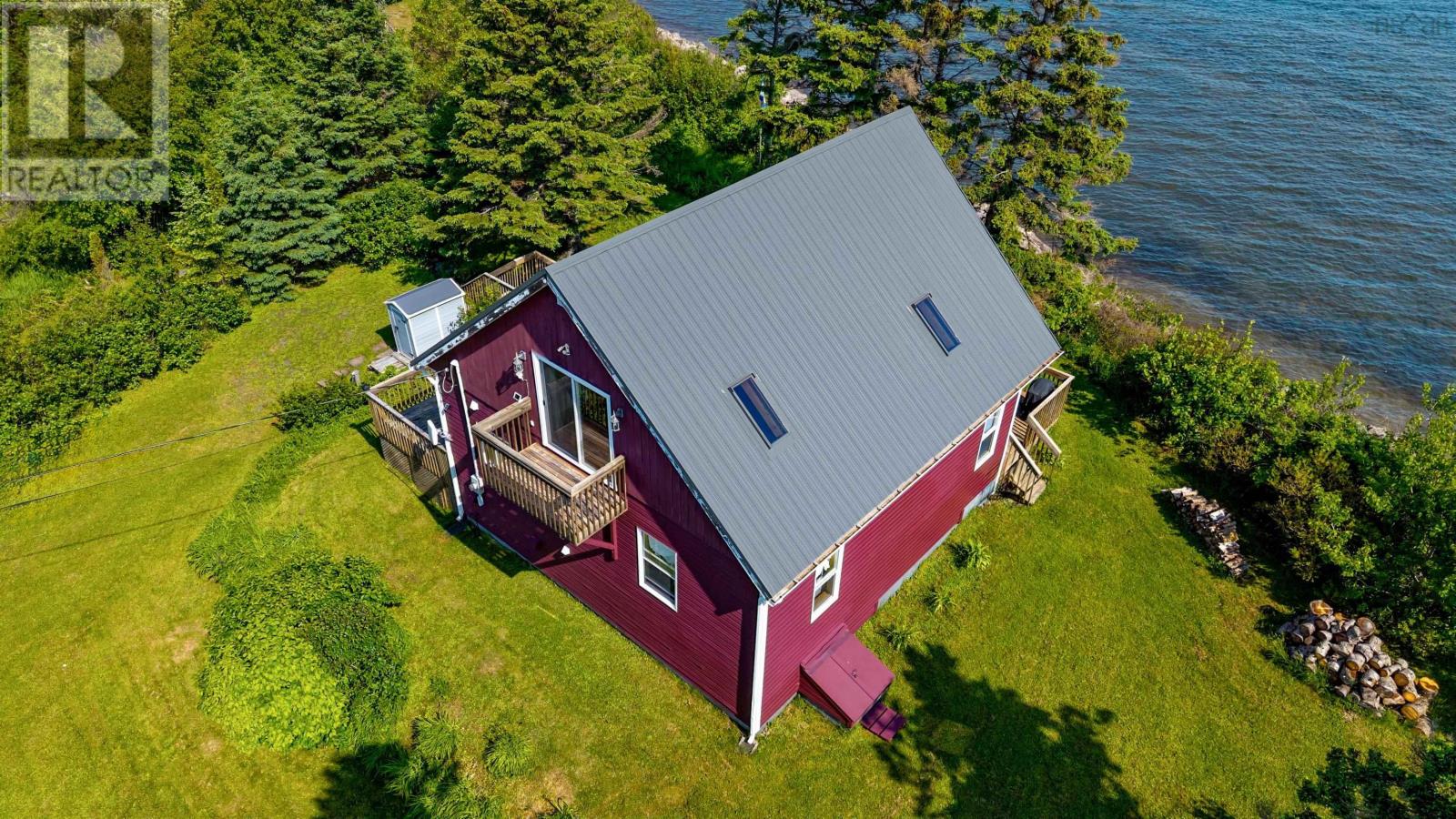 523 Caribou Island Road