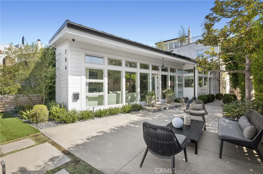 Additional image 2 of 706 Poinsettia Ave, Corona Del Mar, CA 92625