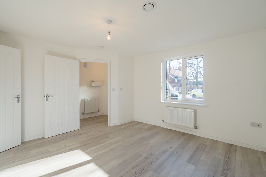 3 bed flat to rentWindflower Chase, Worthing BN13