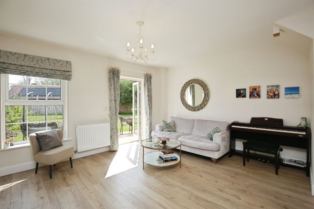 Additional image 13 of 4 bed semi-detached house for salePortcullis Drive, Wallingford OX10