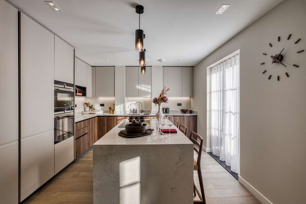 Additional image 25 of 5 bed flat for saleDaffodil Crescent, Barnet EN4