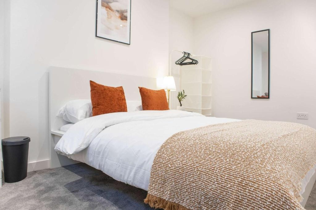 4 Bed Flat, London, NW1, N1 7GU photo 3