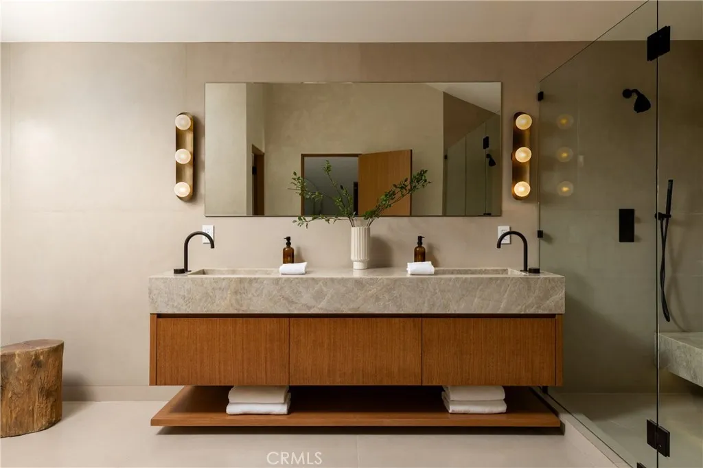 Additional image 92 of 15202 Hesby Street, Sherman Oaks, CA 91403