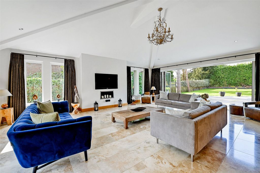 Additional image 2 of 4 bed detached house to rentRotherfield Road, Henley-On-Thames, Oxfordshire RG9