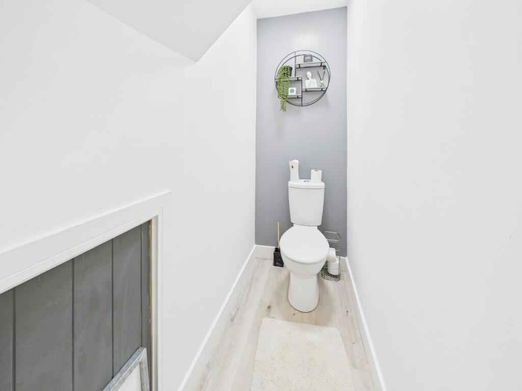 Additional image 18 of West View Close, Shipley
