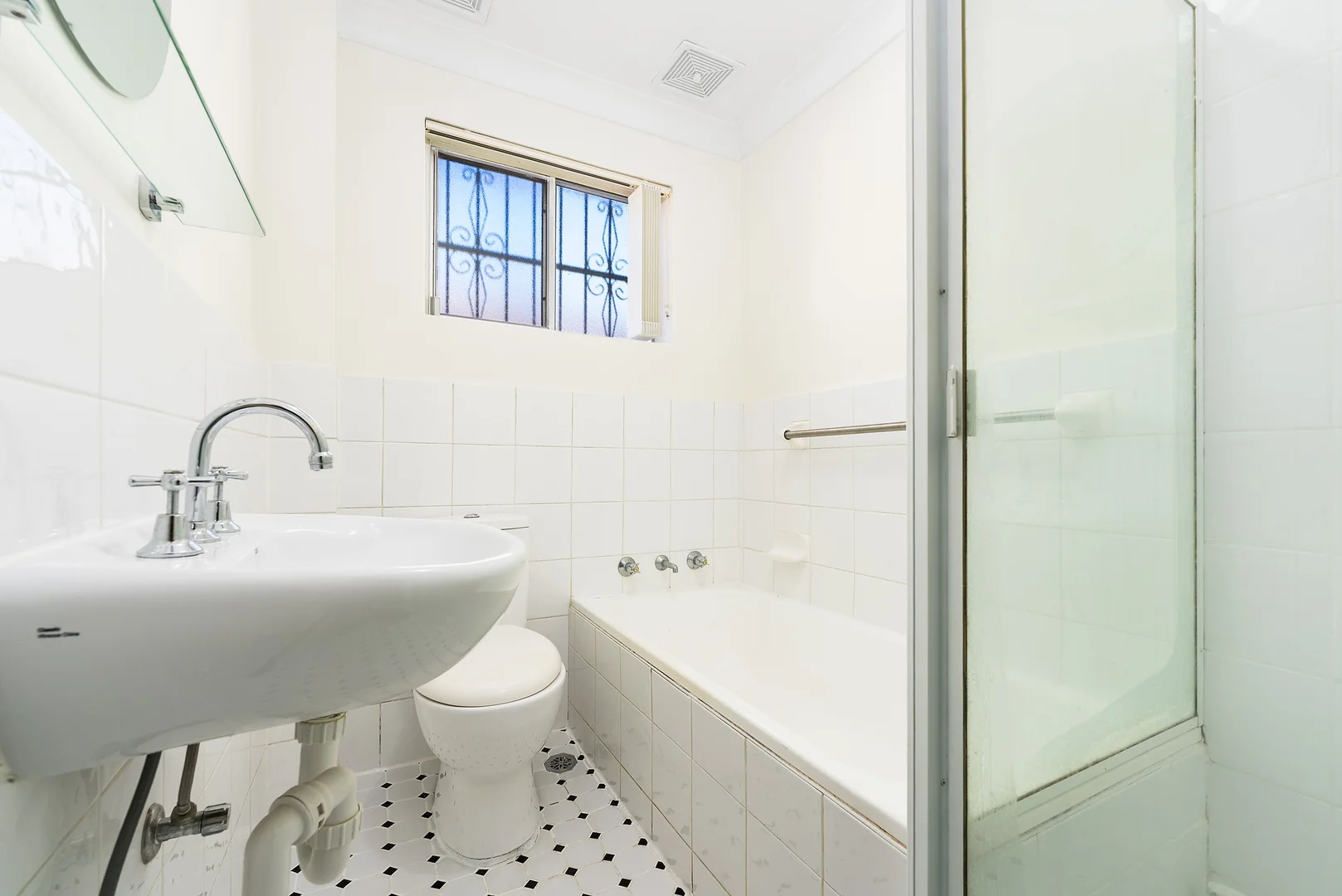 Additional image 6 of 2/53 Benaroon Road, Belmore NSW 2192