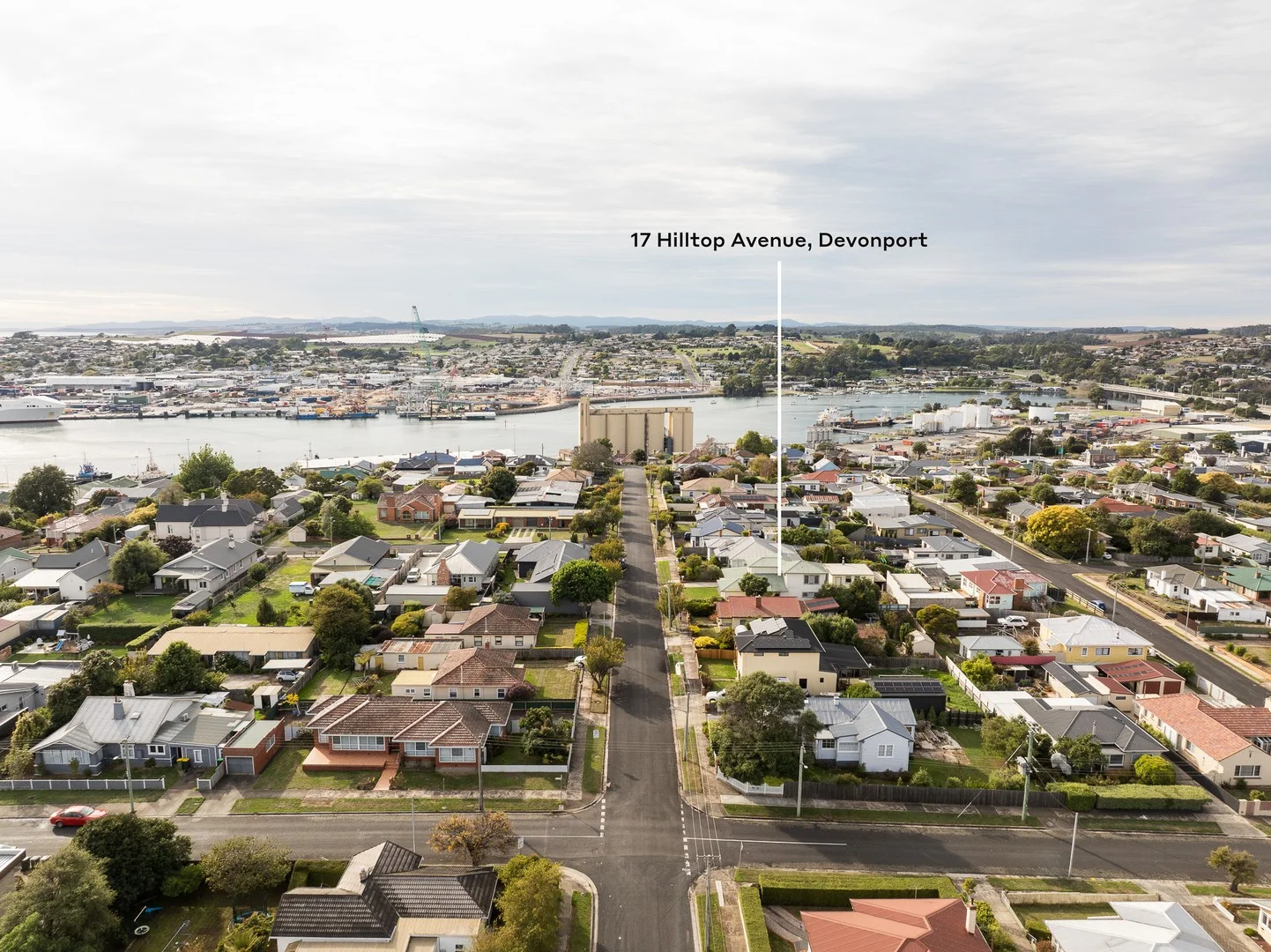 17 Hilltop Avenue, Devonport TAS 7310