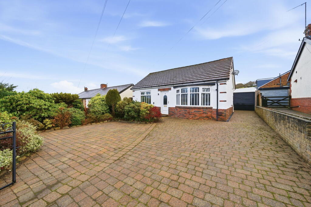 Whalley Road, Langho, Blackburn, BB6 8EJ