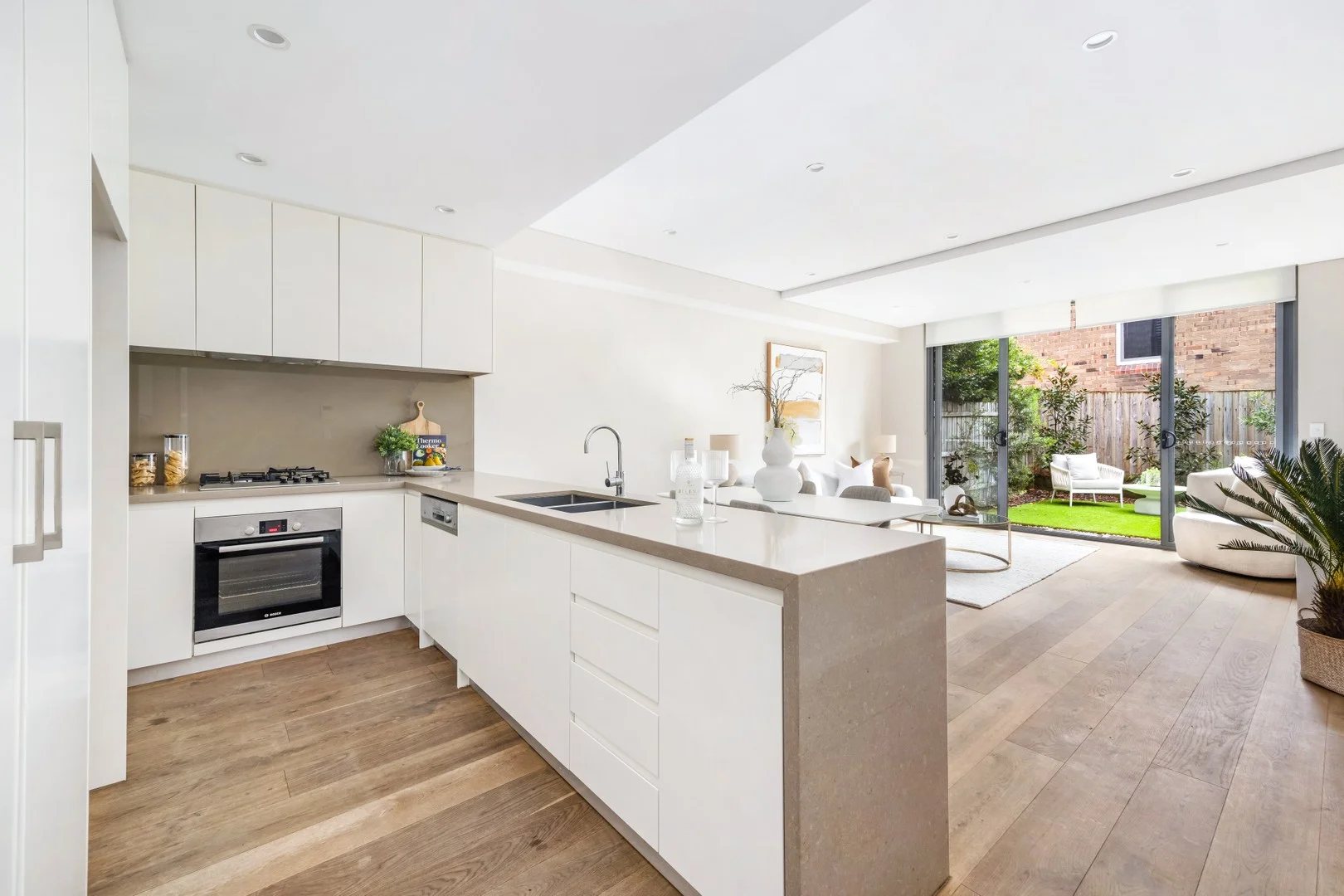 2/291 Miller Street, Cammeray NSW 2062