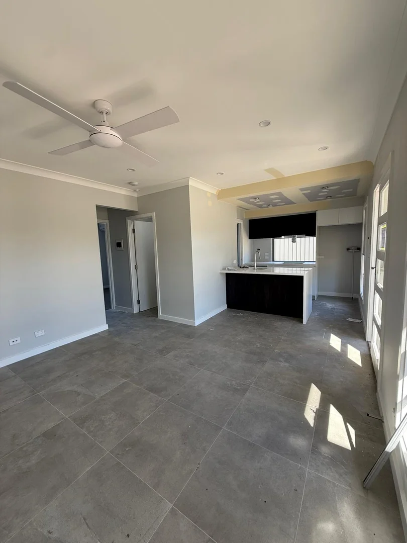 Additional image 3 of 2/179 Crown Street, Grantham Farm NSW 2765