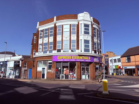 London Road, Portsmouth, Hampshire PO2