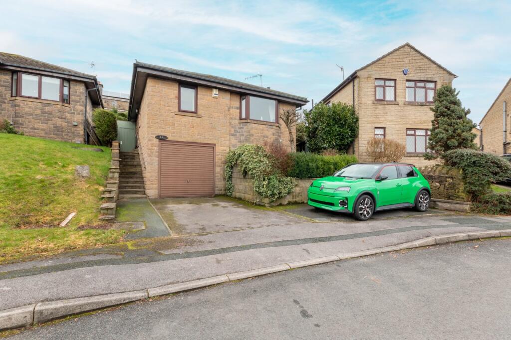 Ling Park Avenue, Wilsden, Bradford, West Yorkshire, BD15