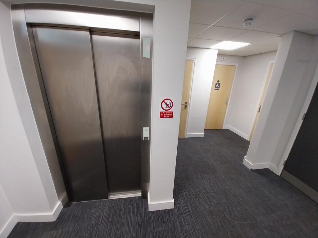 Additional image 9 of Unit D, Bradford Business Park, Canal Road, Bradford, BD1 4SJ