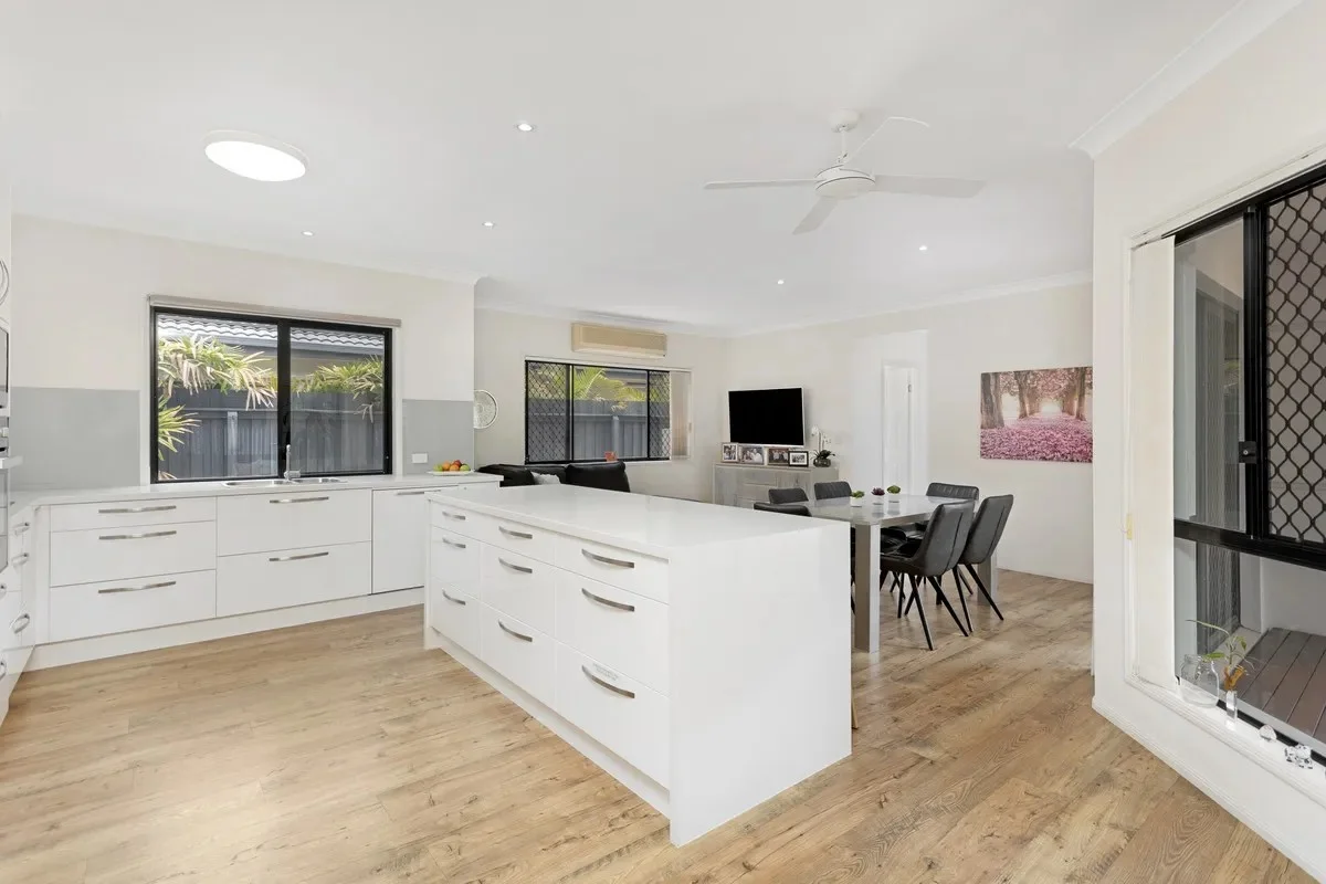 Additional image 4 of 141 Dunlin Drive, Burleigh Waters QLD 4220