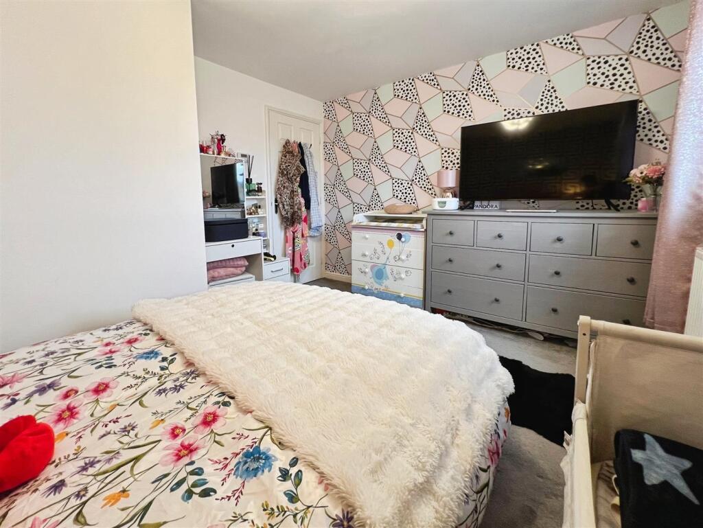 Additional image 13 of Blackthorne Close, Bradford, BD2 3DZ