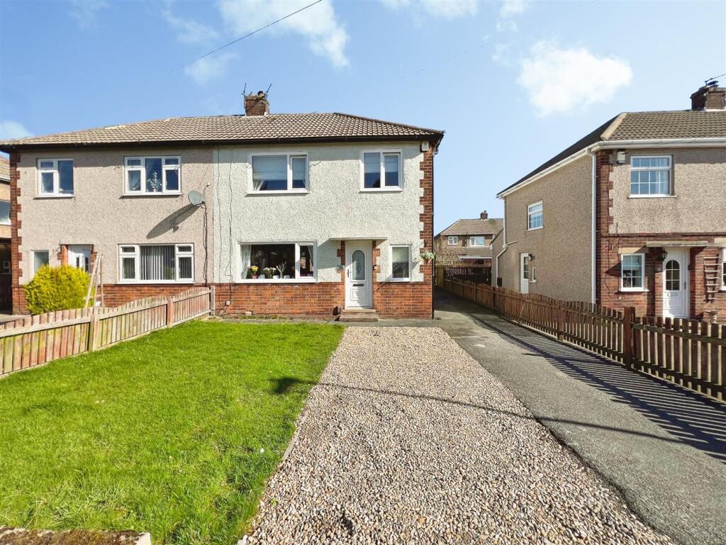Wrose Grove, Bradford, BD2 1PQ