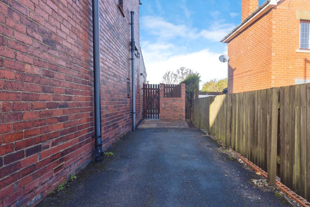 Additional image 17 of Hodgson Lane, Bradford, BD11