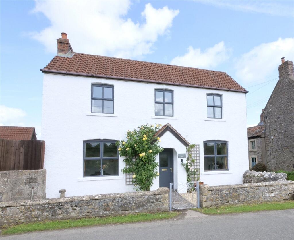 A Charming Country House With Gardens & Garage in Leigh upon Mendip