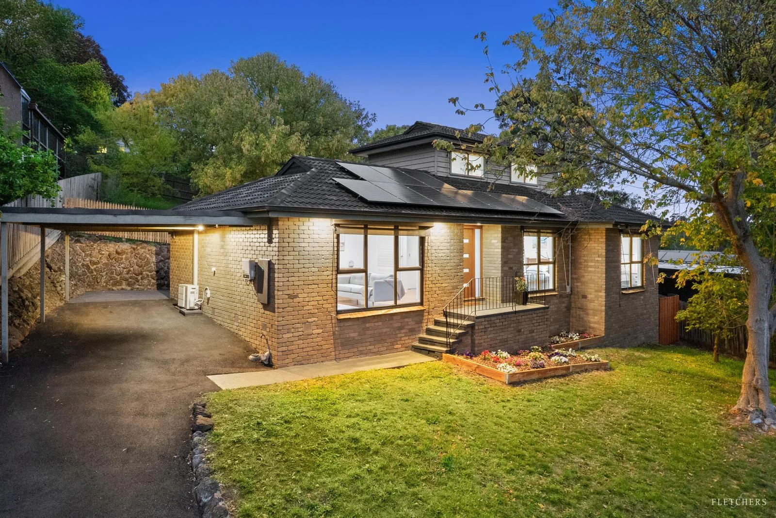 6 Parry Drive, Mooroolbark VIC 3138