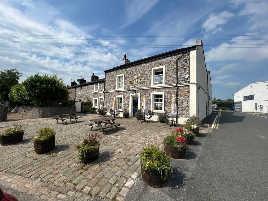 First Floor, The Kings Arms, 144 Bawdlands, Clitheroe, BB7 2LA