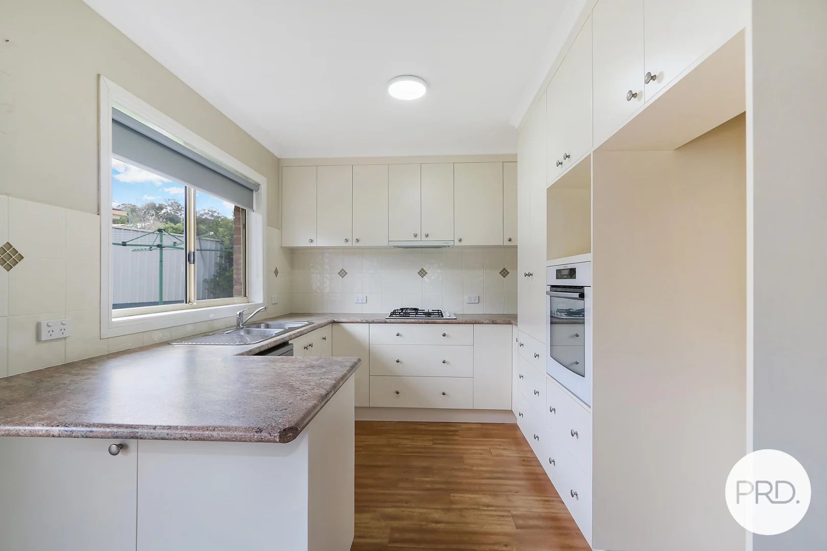 81 Crawshaw Crescent, Glenroy NSW 2640 photo 4