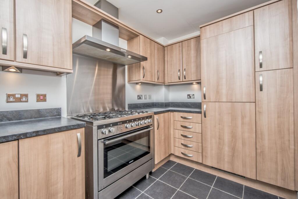 Additional image 5 of Threelands, Birkenshaw, Bradford, West Yorkshire, BD11