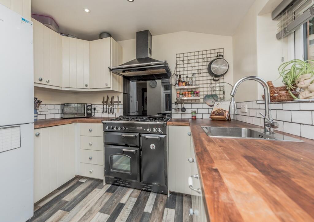 Additional image 4 of Elm Grove, Gomersal, Cleckheaton, West Yorkshire, BD19