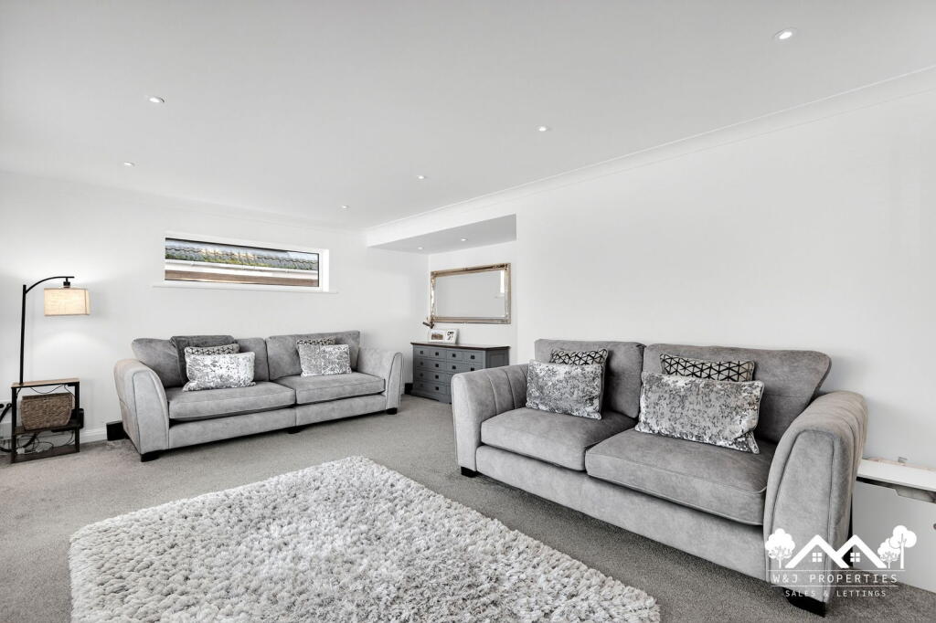 Additional image 4 of Earls Drive, Hoddlesden, Darwen, BB3