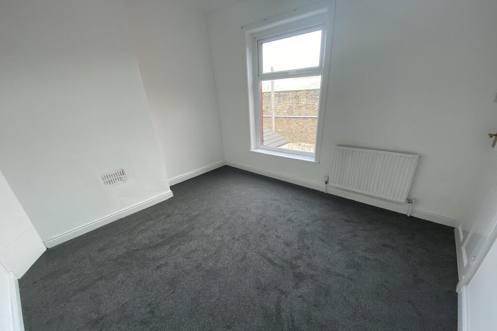 Blackburn Road, Darwen, BB3 0AB, UK photo 5
