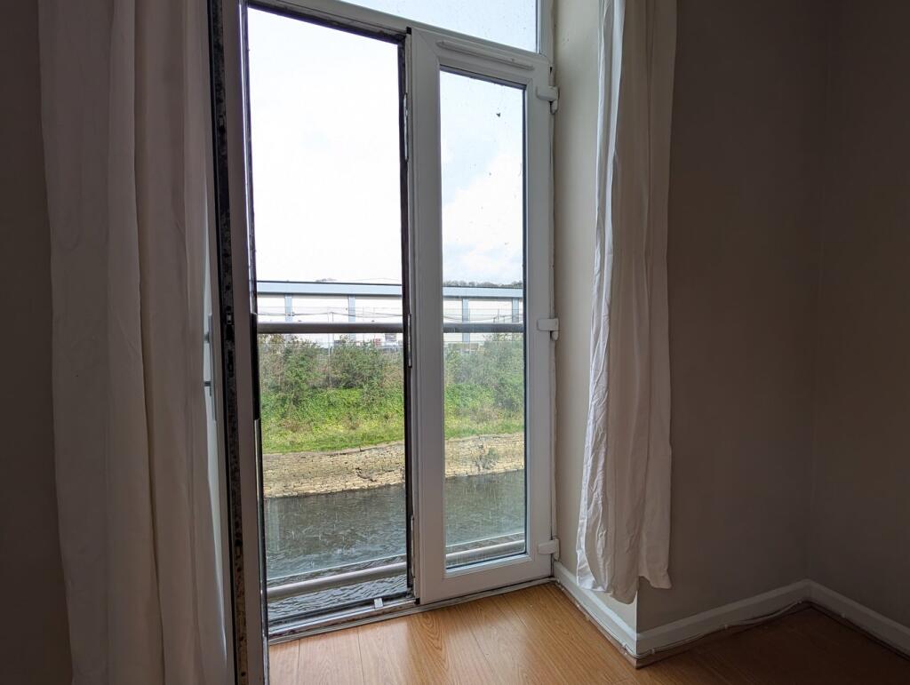 Dockfield Terrace, Shipley, BD17 photo 5