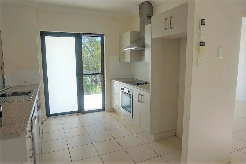 Additional image 4 of Unit 5/10 Carlo Road, Rainbow Beach QLD 4581