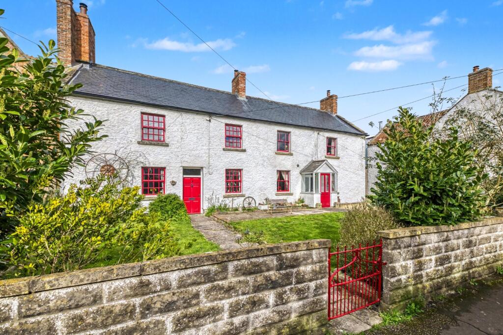 Quiet, tucked away, central village location between Wedmore and Glastonbury