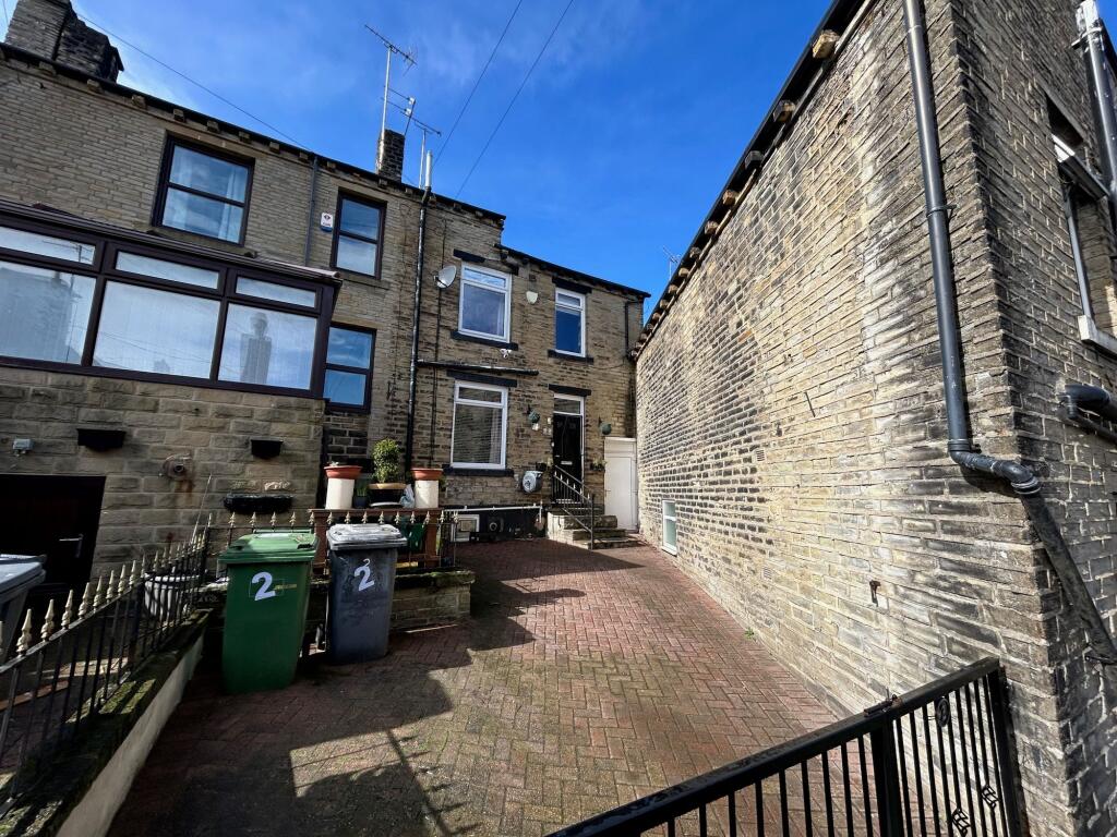 Back Richardson Street, Oakenshaw, BD12