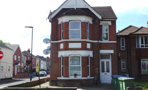 Millbrook Road East, Southampton SO15, Studio to rent
