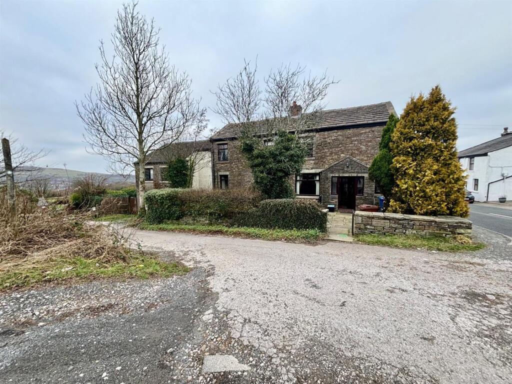 Blacksnape Road, Darwen