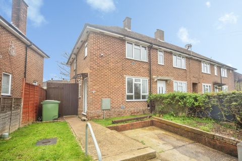 Outer Circle, Southampton SO16