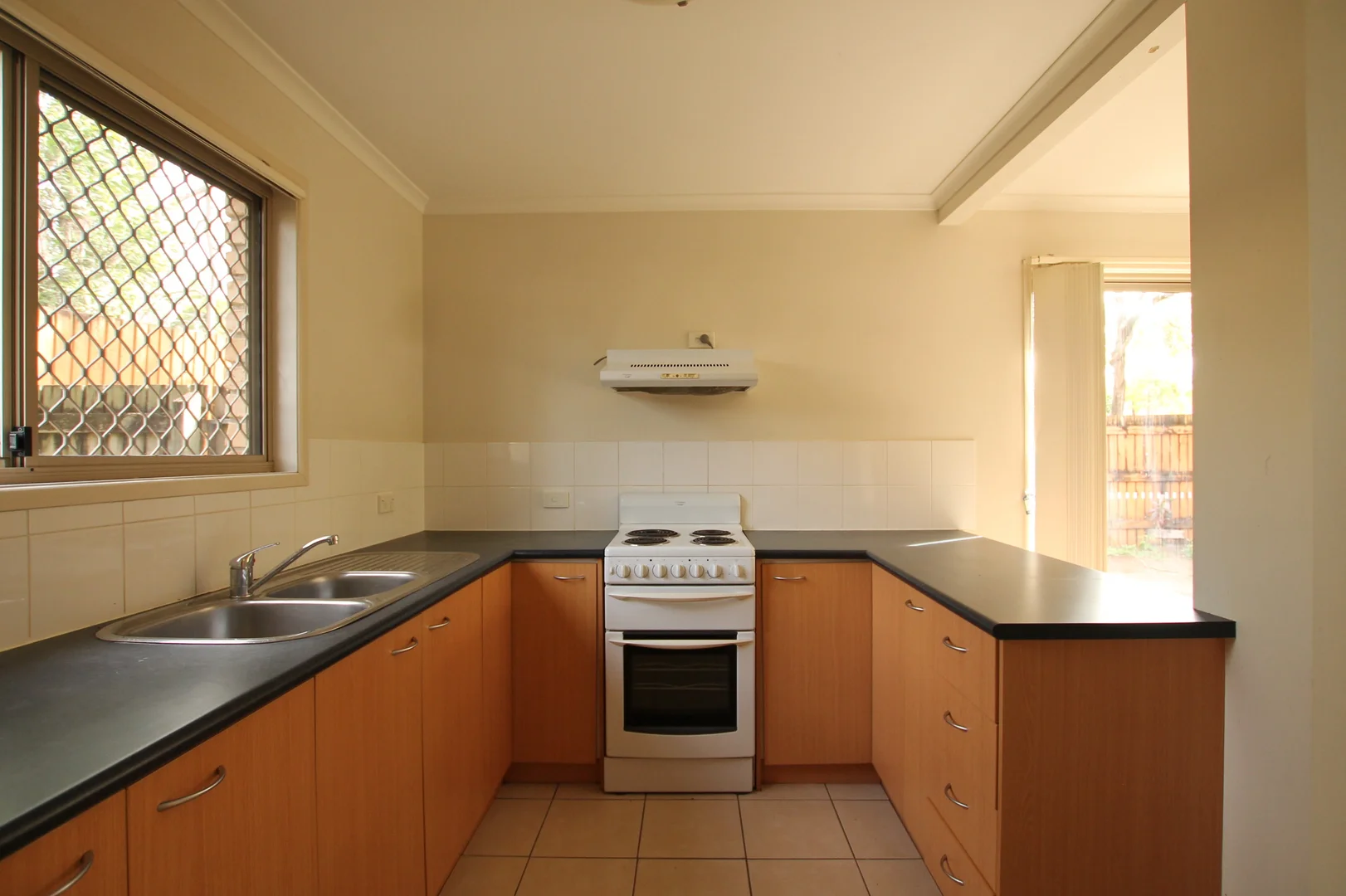 Additional image 5 of 6/2 Tingi Avenue, Tanah Merah QLD 4128