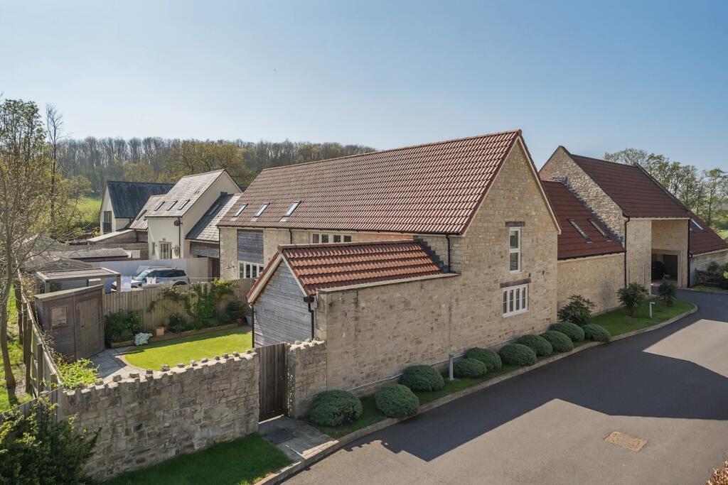 Castle Court, Wookey, Nr Wells, BA5