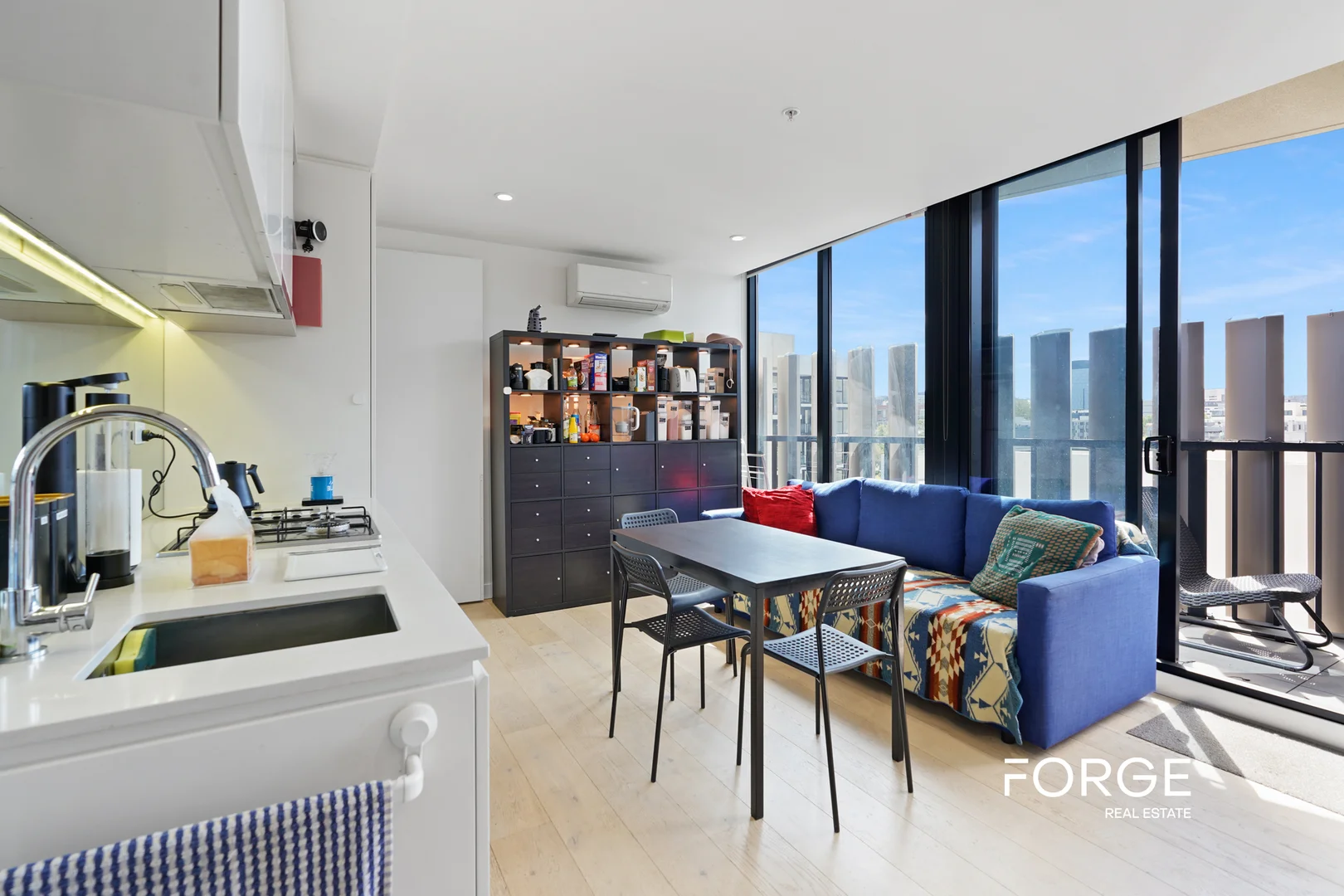 Additional image 2 of 604/130 Dudley Street, West Melbourne VIC 3003