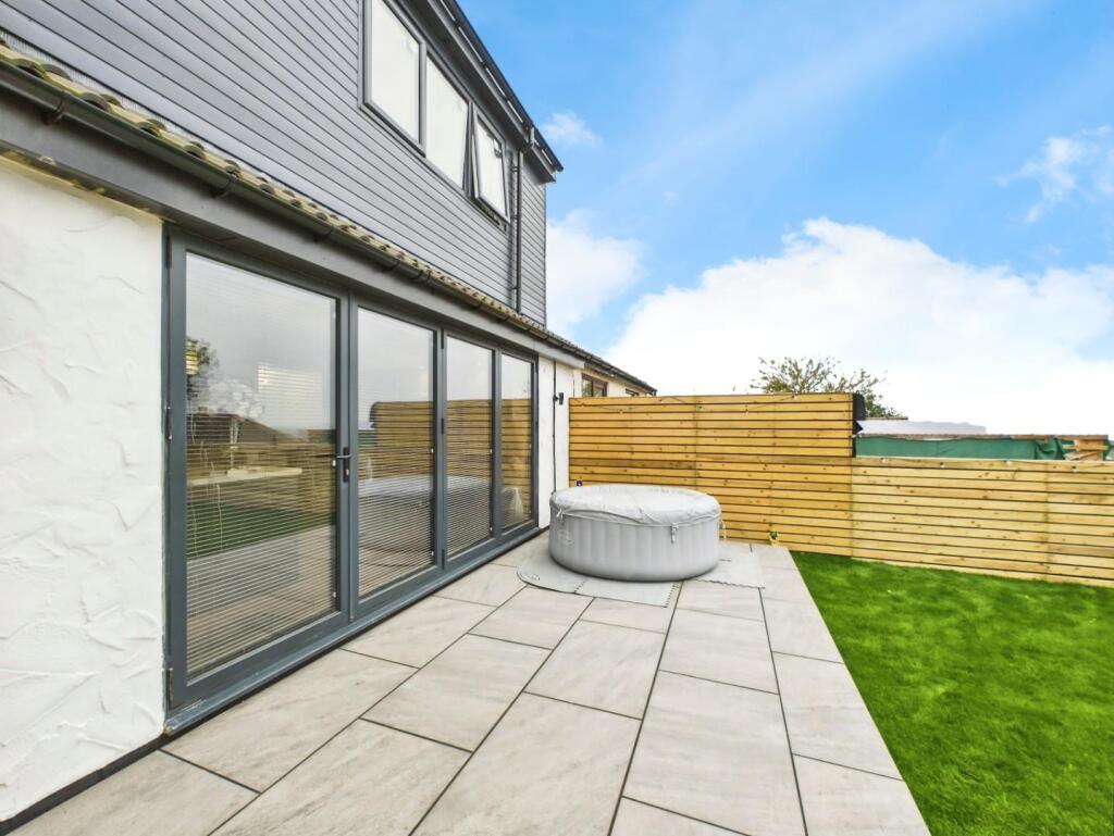 Additional image 21 of West View Close, Shipley