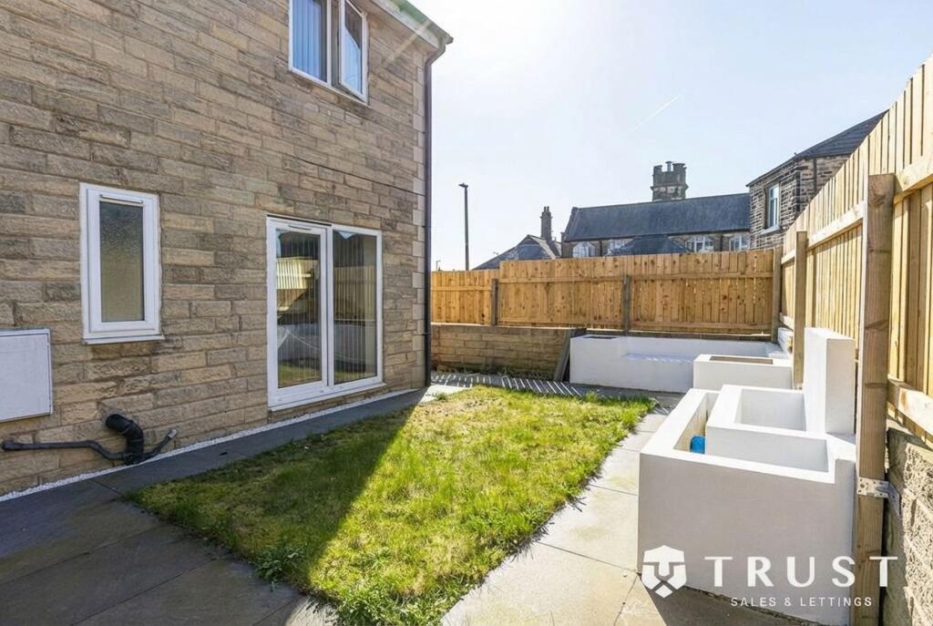 Additional image 99 of Wroe Place, Wyke, Bradford, BD12 8AB