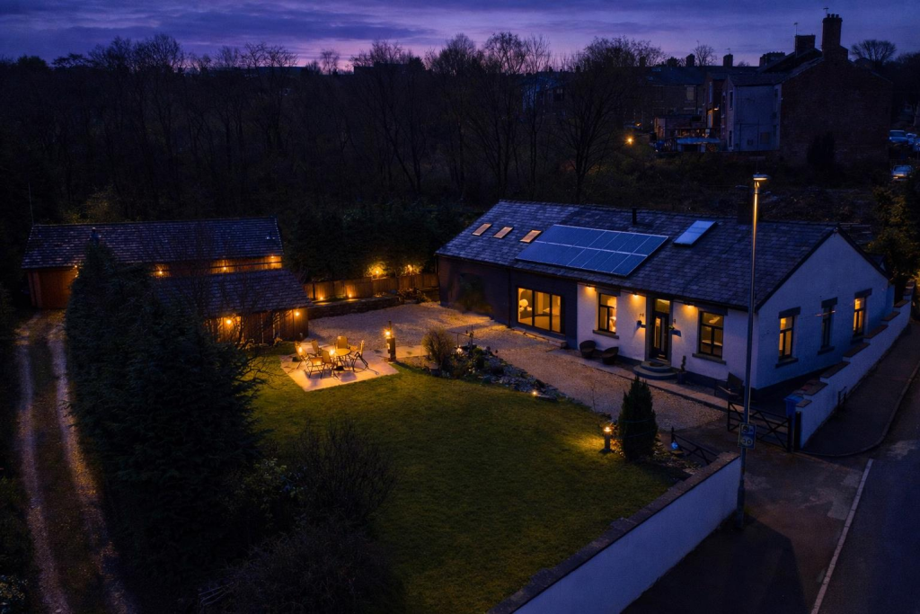 Additional image 5 of 'Hillside Bungalow' Hoddlesden