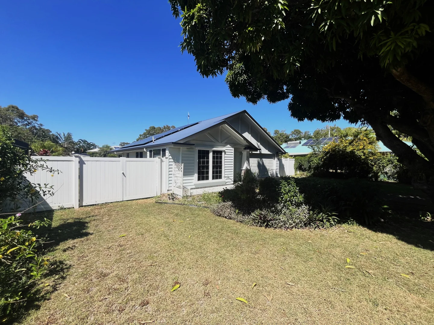 Additional image 13 of 7 HOLZBERGER, Moore Park Beach QLD 4670