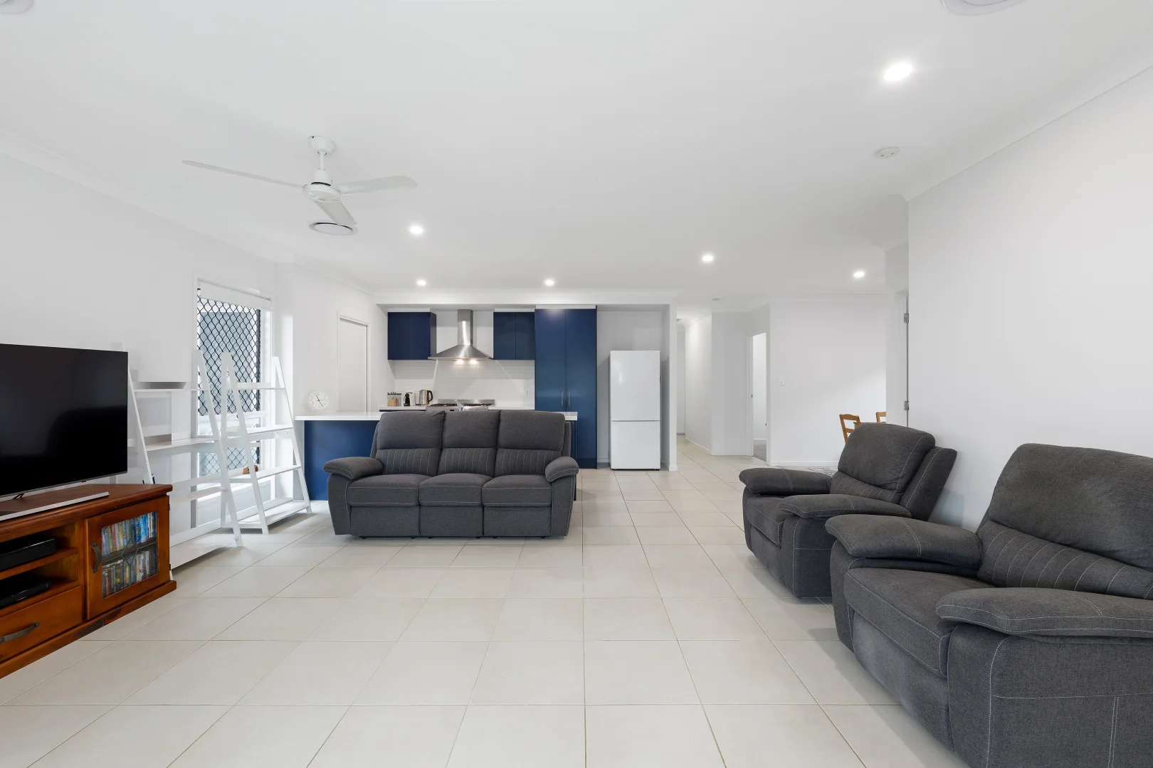 12 Hepworth Way, Morayfield QLD 4506 photo 3